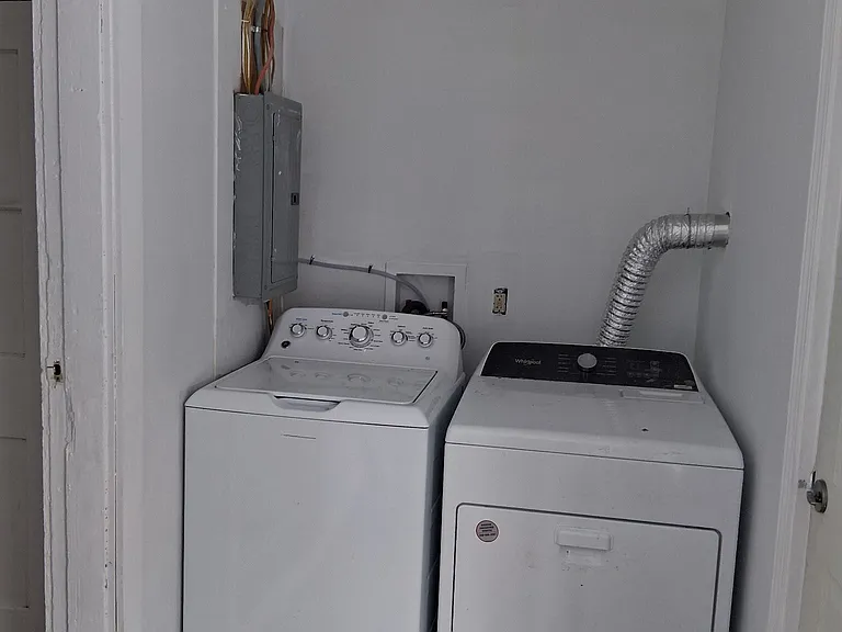 518 Scott St — Photo 5