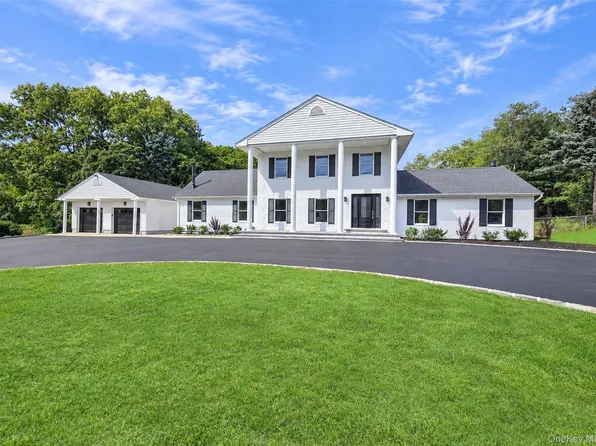 19 Victoria Lane, Manorville, NY 11949