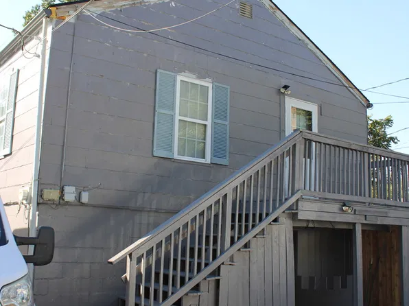 919 Columbia Ave #B, Leavenworth, KS 66048
