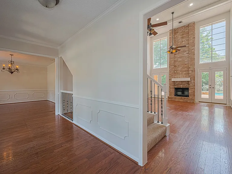 Paradise Valley Dr — Photo 4