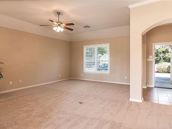 5th image of 208 Wyndemere Dr