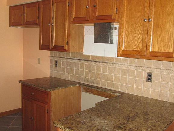 4th image of 9688 Underwood Ct