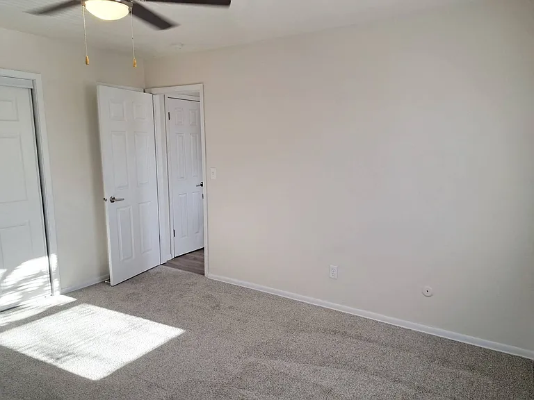 Northgate Crossing Apartments — Photo 21