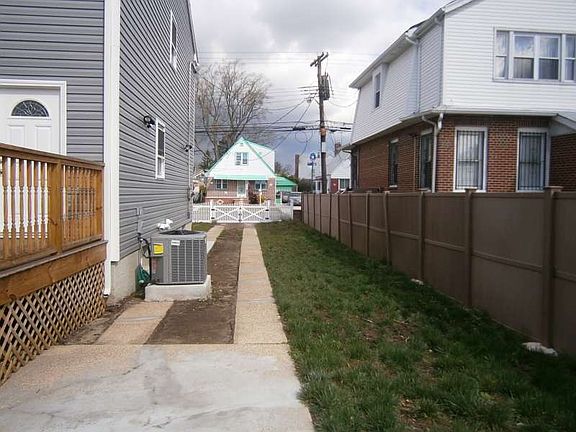 3rd image of 20006 120th Ave