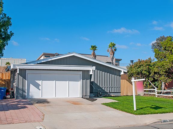 3rd image of 8610 Carlton Oaks Dr