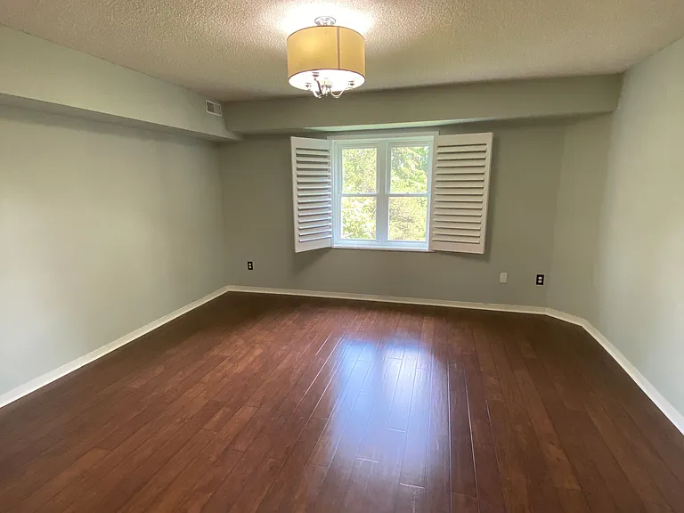 115 Main St S #21 — Photo 9