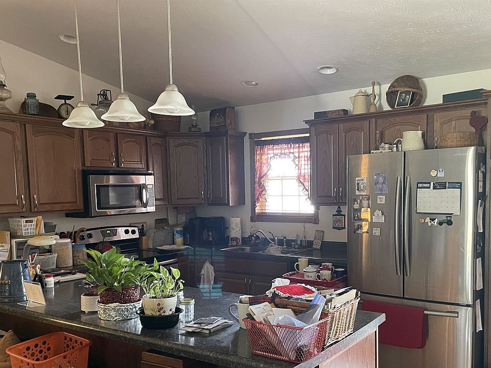 2nd image of 529 Oak St