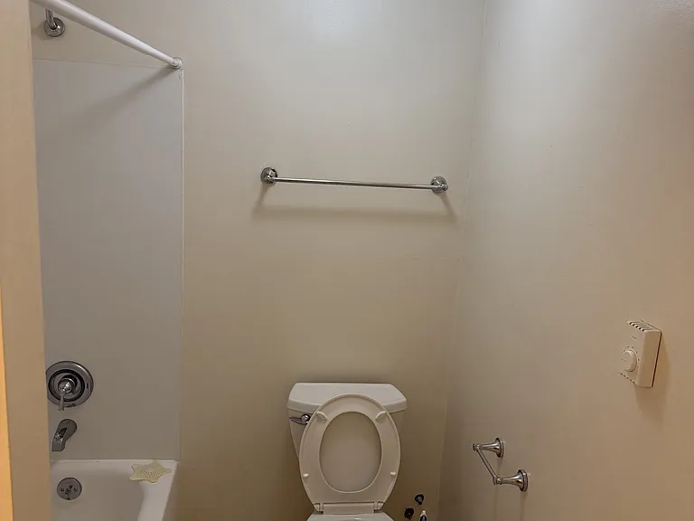 6402 Phinney Ave N #C — Photo 6