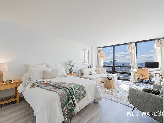 2nd image of 1636 N Wells St APT 2301