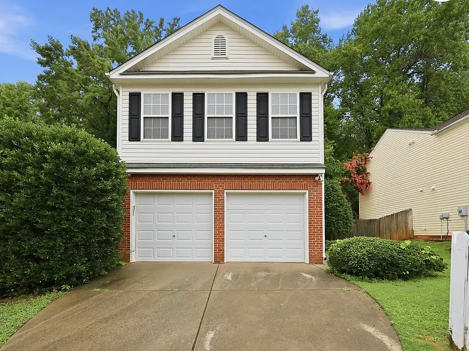 109 Lacombe Ct