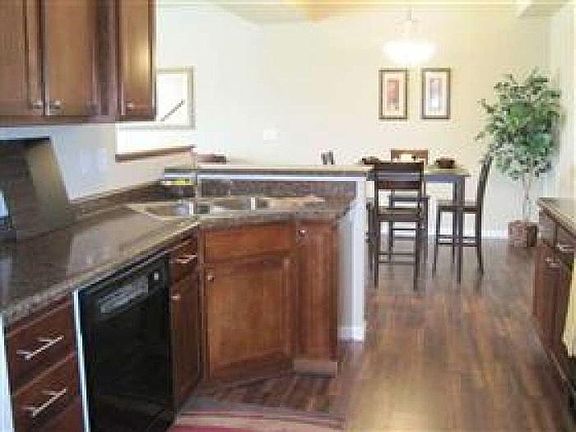 5th image of 1677 Burr Dr
