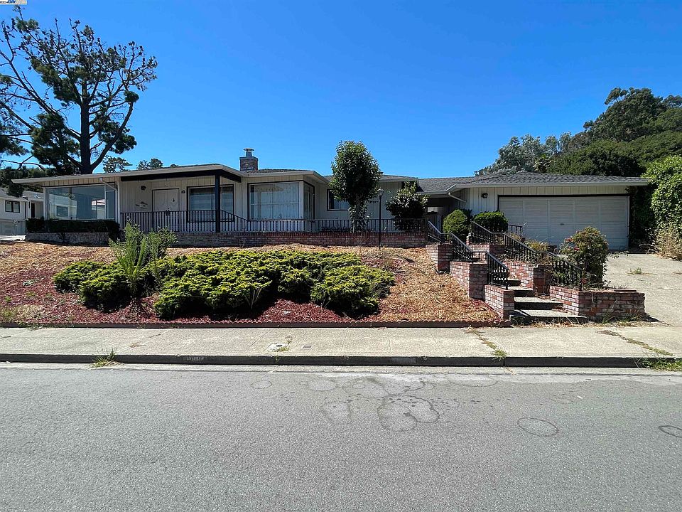 1st image of 1801 Loyola Dr