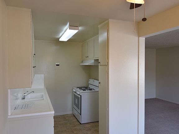 5th image of 812 S Glendale Ave APT 24