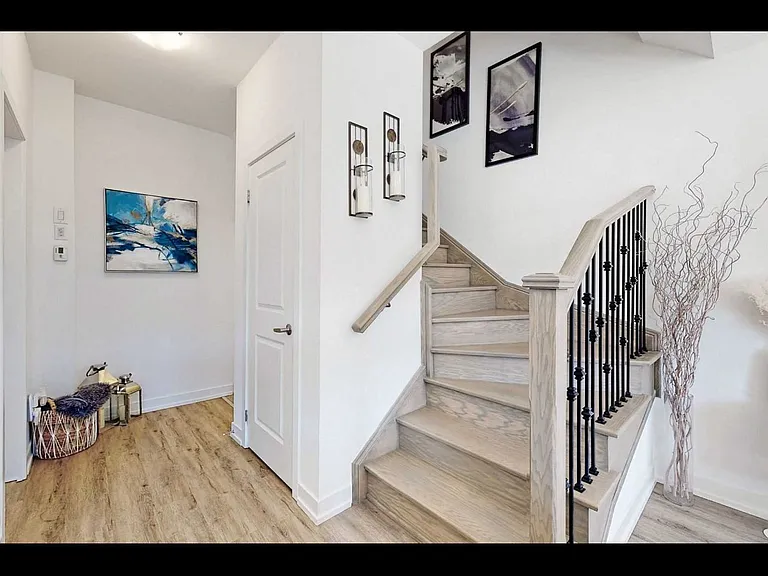 14 Hearne St E — Photo 19