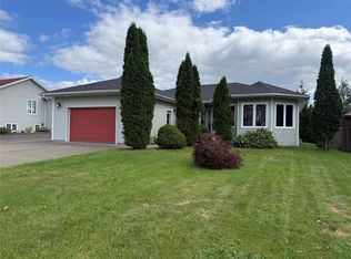 8 Harmsworth Drive, Grand Falls-Windsor, NL A2A2Y8