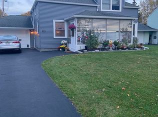 135 Conant Dr, Buffalo, NY 14223