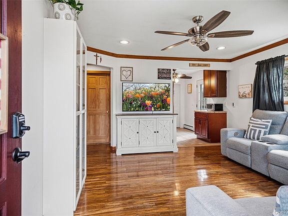 3rd image of 101 Miramar Boulevard