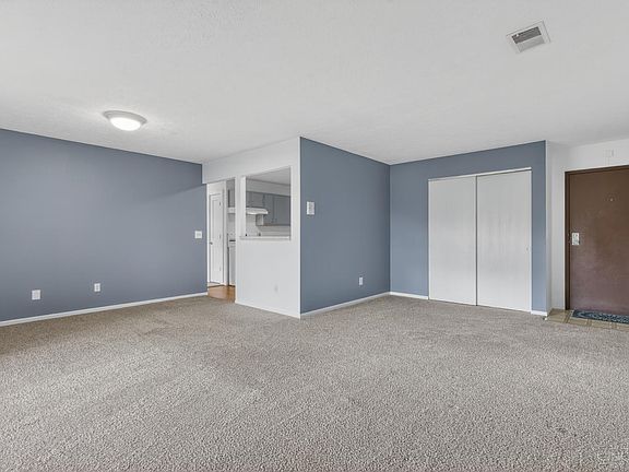 5th image of 547 Davis Rd APT 3