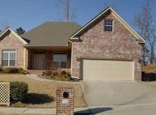 53 Waters Edge Dr, Little Rock, AR 72204