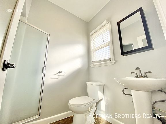 5th image of 1133 S Westmoreland Ave APT 1
