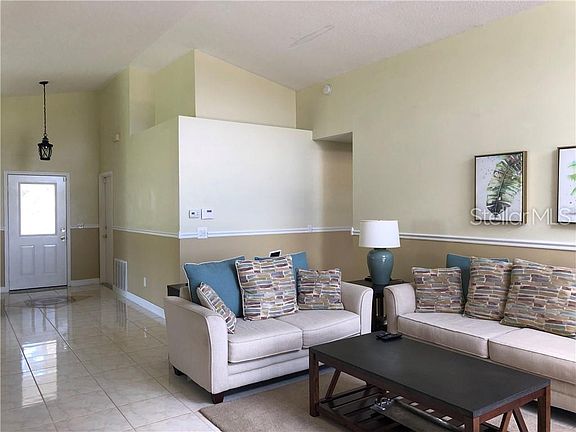3rd image of 7703 Water Oak Ct