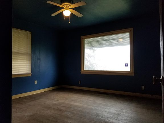 4th image of 3506 S Ainsworth Ave