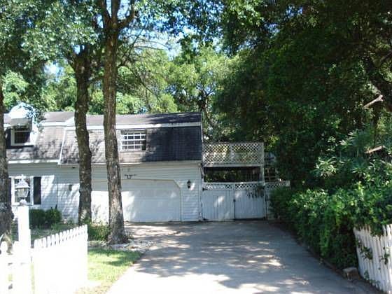 1st image of 145 Gamble Ave