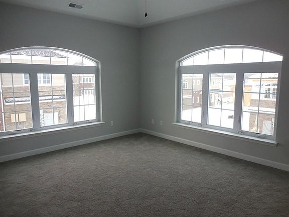 3rd image of 5657 Arbor Chase Dr