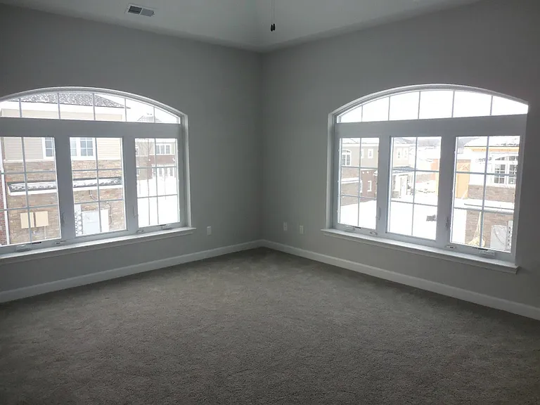 5657 Arbor Chase Dr — Photo 3