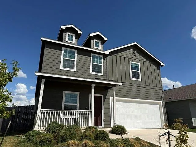 4 bed, 2.5 bath, 1875 sqft, $2,100 — Photo 2