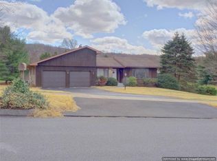 66 Haystack Rd, Manchester, CT 06040