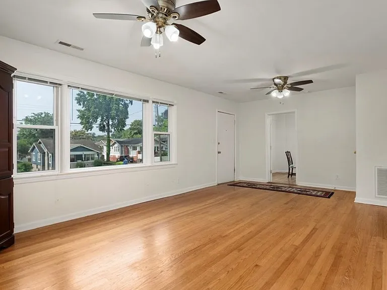 711 Barton Ave — Photo 4