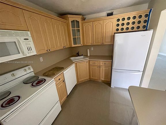 5th image of 7400 Miami Lakes Dr APT D310