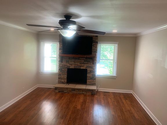 4th image of 1535 Old Scottsville Pike