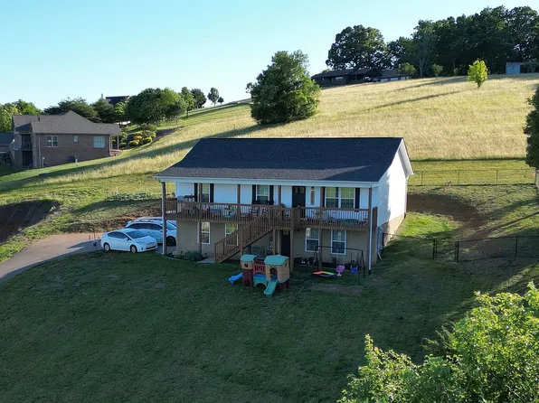 2713 Lucille Ave, Kodak, TN 37764