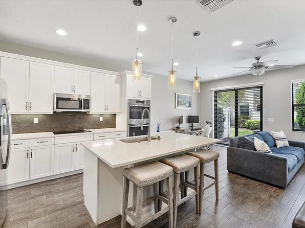 10219 Akenside Drive #10219, Boca Raton, FL 33428