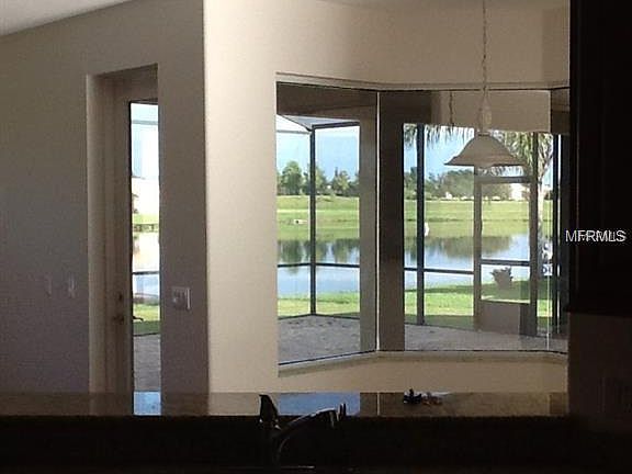 5th image of 3589 Somerset Cir