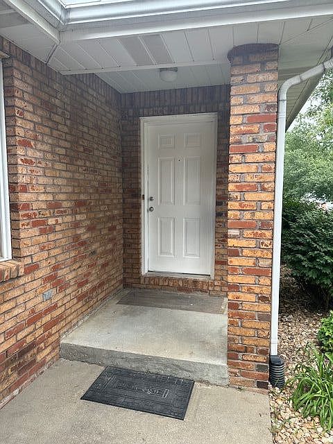 1st image of 3817 Stonebridge Dr #3817