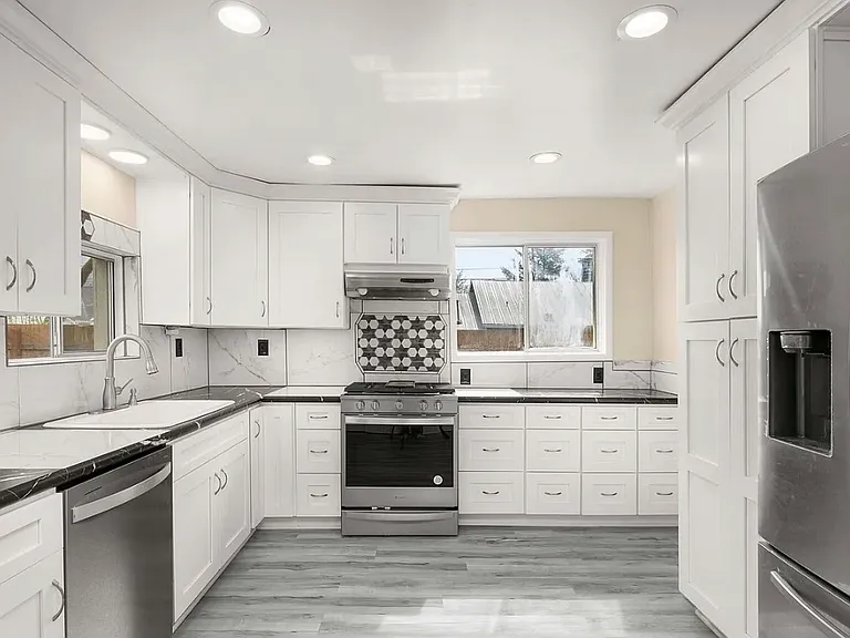 125 Croft Ave — Photo 10