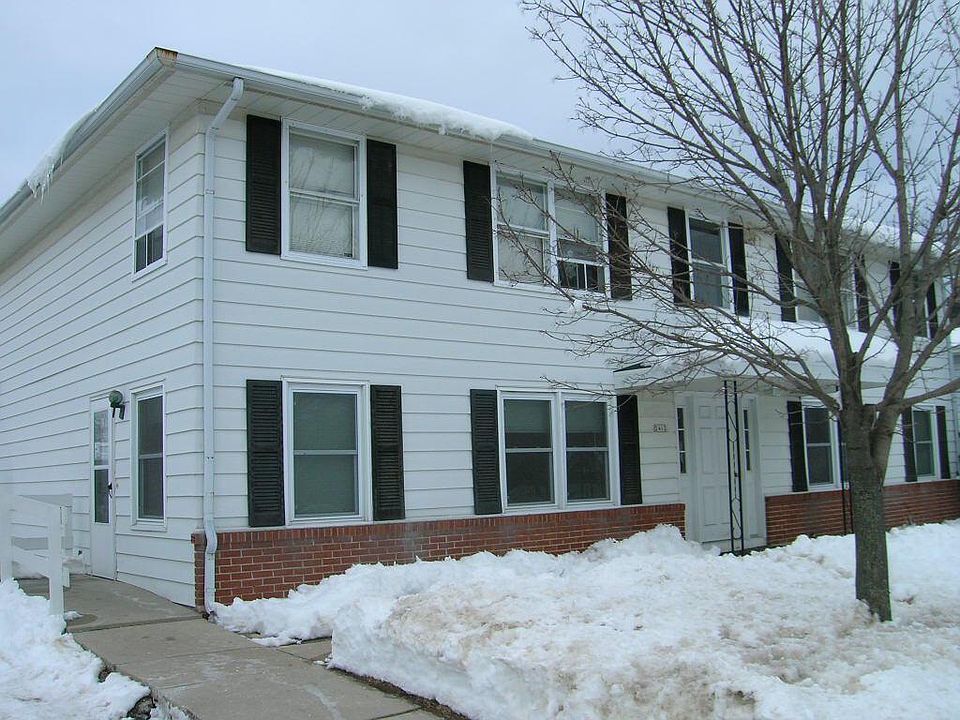 1st image of 2412 Camelot BOULEVARD