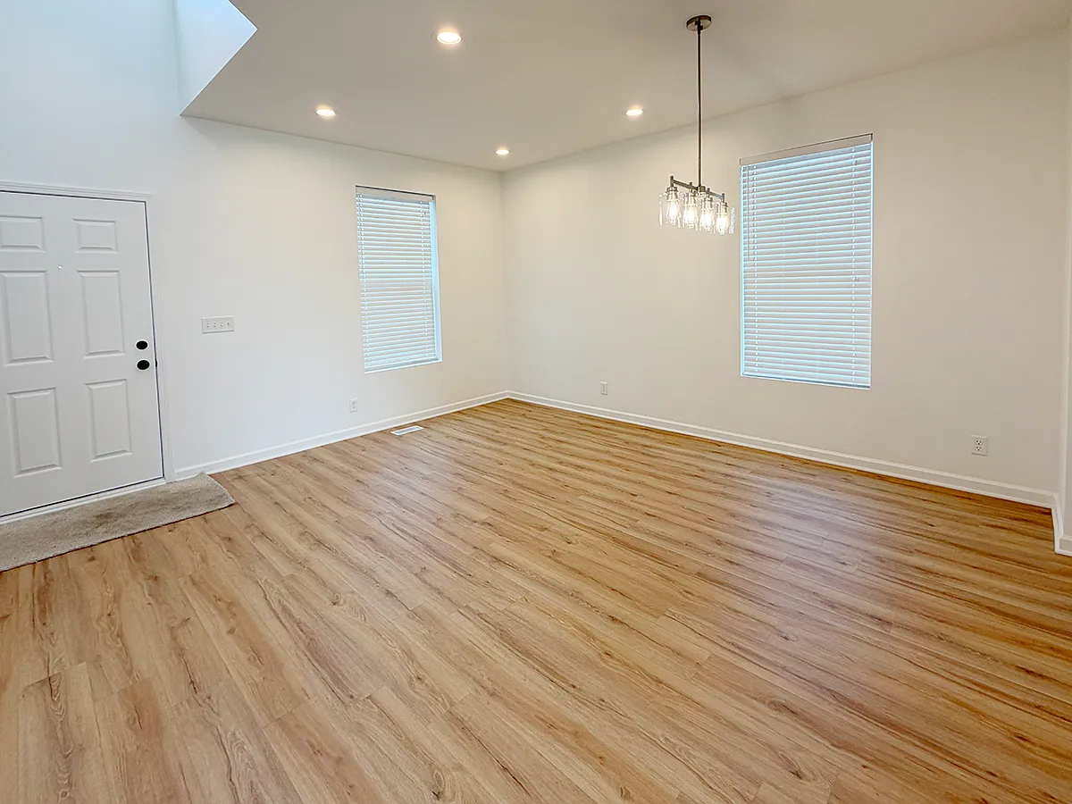 Building Photo - 651 Olive Ln