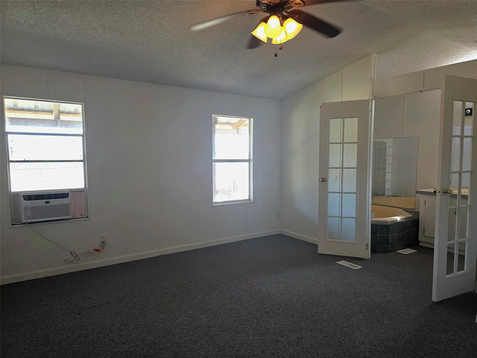 2 bed, 2.0 bath, 1216 sqft, $1,200 — Photo 2