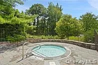 277 Maplewood Dr — Photo 18
