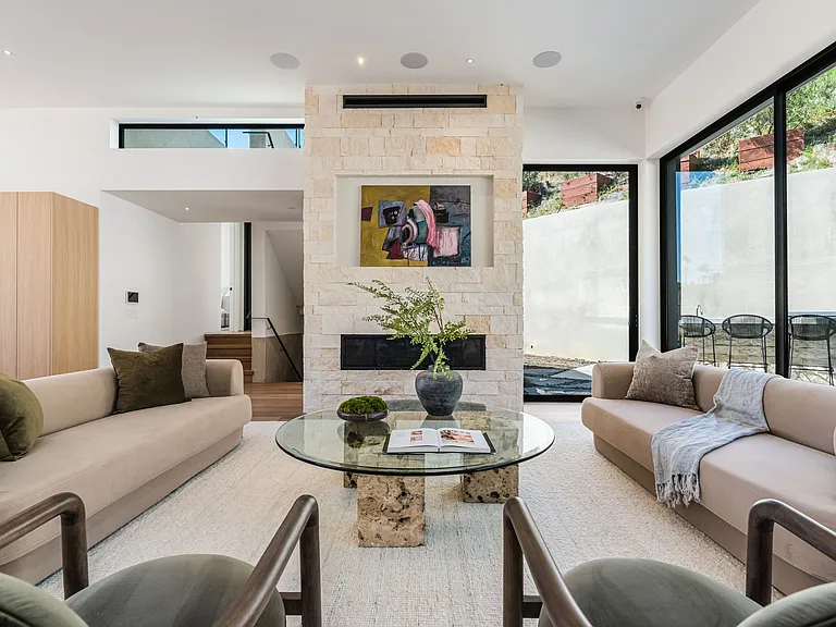1205 Las Lomas Pl — Photo 15