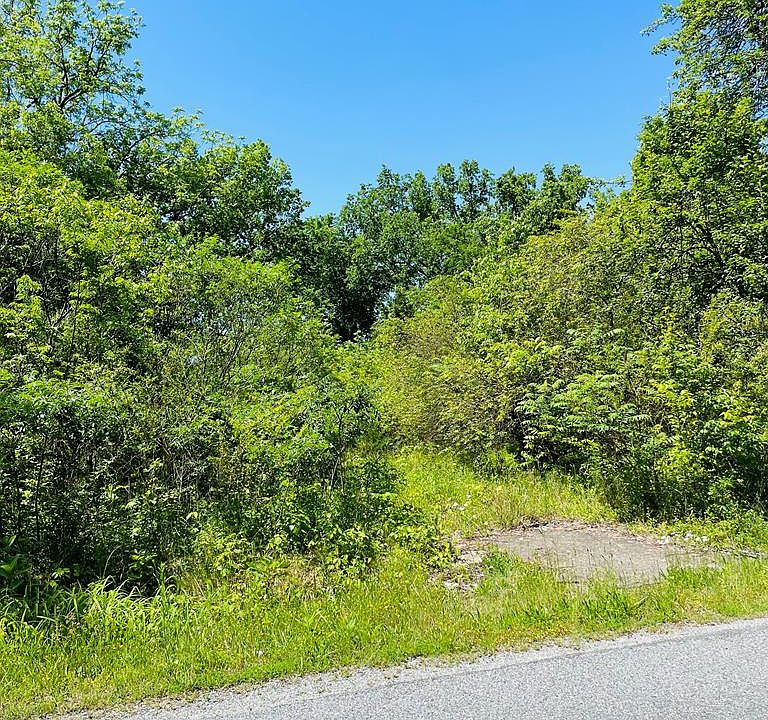 2nd image of 1017 Alphonse Dairy Rd