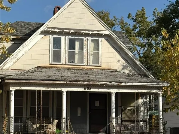 608 E Main St, Independence, KS 67301