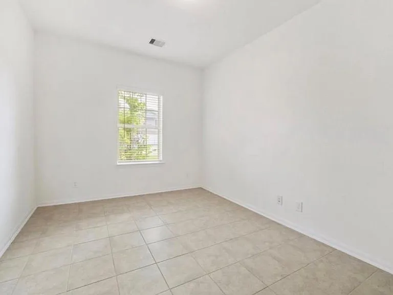 8711 Willet St — Photo 6