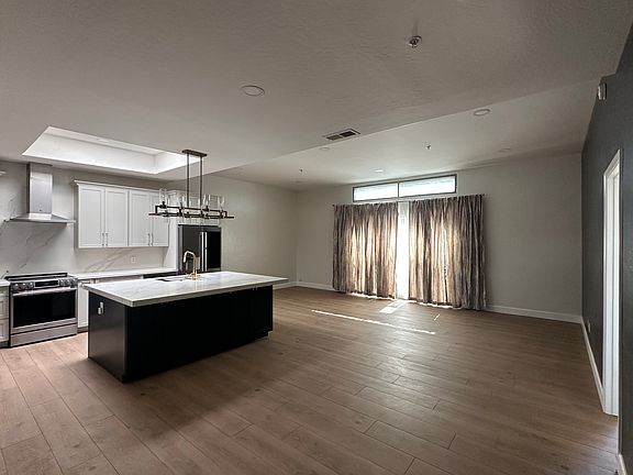 5th image of 11740 N 114th Pl