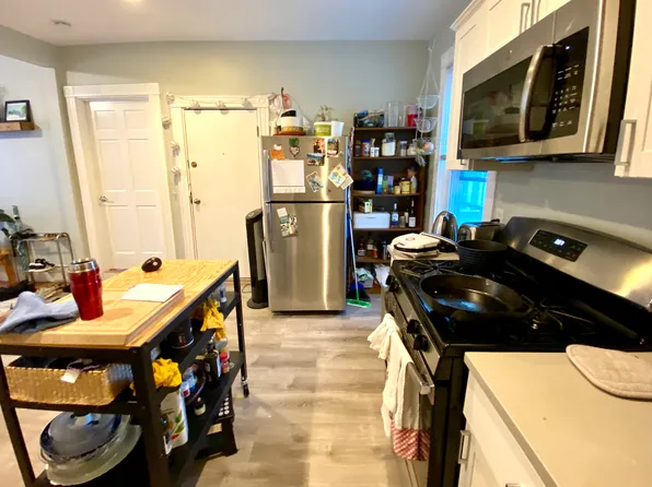 12 Oswald St, Roxbury, MA