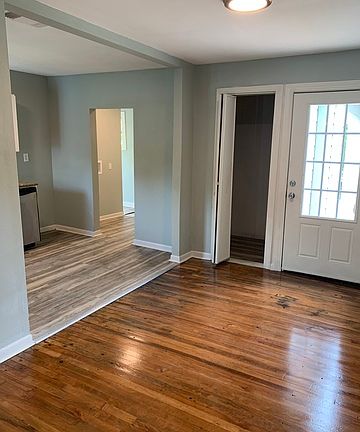 3rd image of 131 Rollins Ave